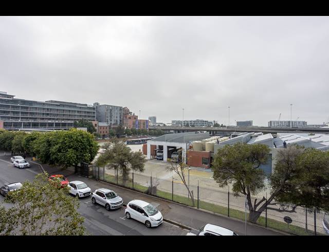 2 BEDROOM APARTMENT TO LET IN DE WATERKANT
